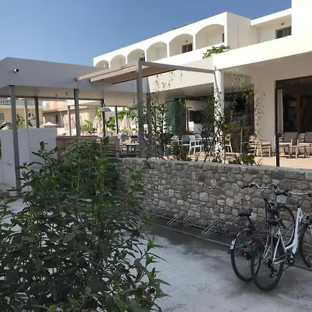 Imperial מלון 2*