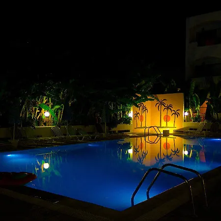 Imperial ホテル 2*